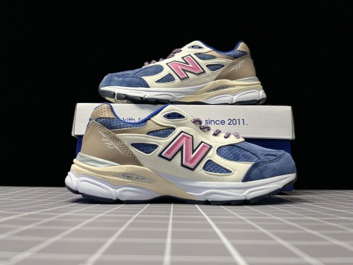 New Balance 990