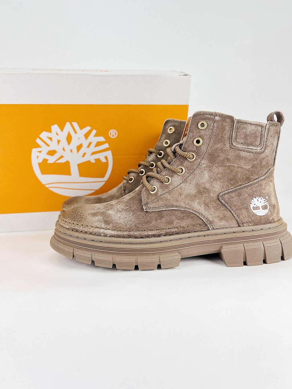 Timberland Distressed Chukka Boots
