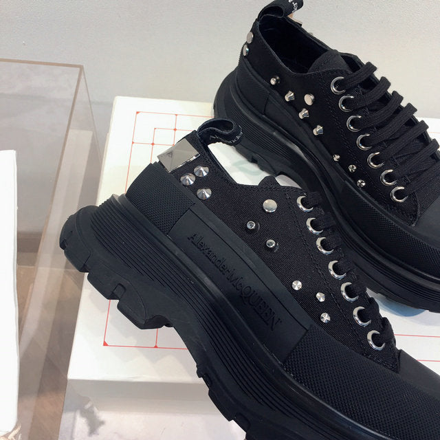 McQueen Tread Slick con cordones