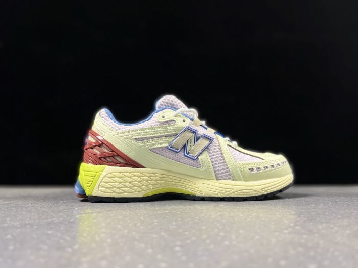 New Balance 1906R