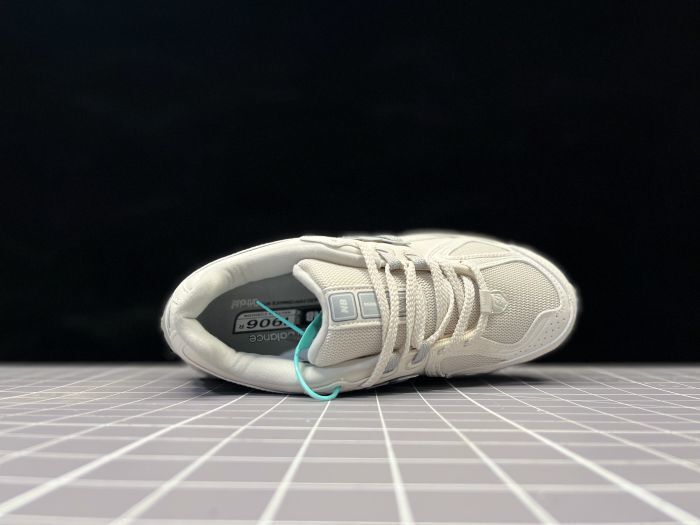 New Balance 1906R