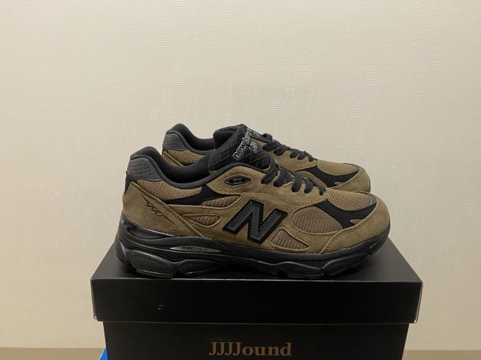 New Balance 990