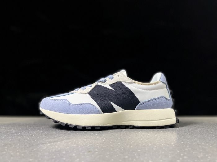 New Balance 327