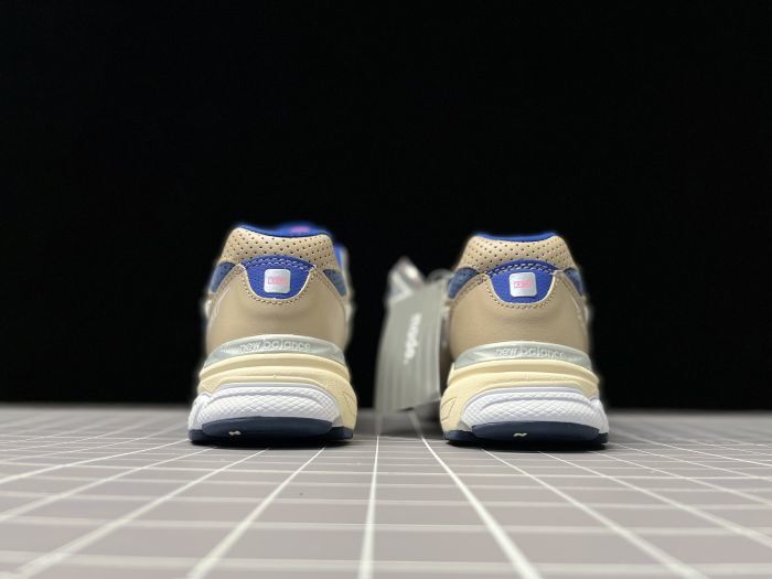 New Balance 990