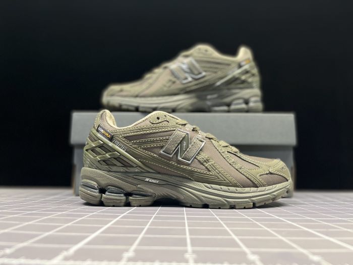 New Balance 1906R