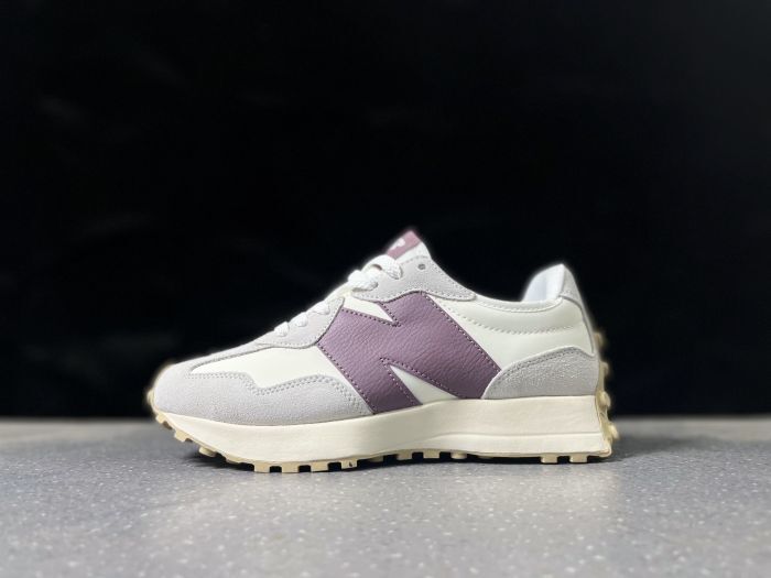 New Balance 327