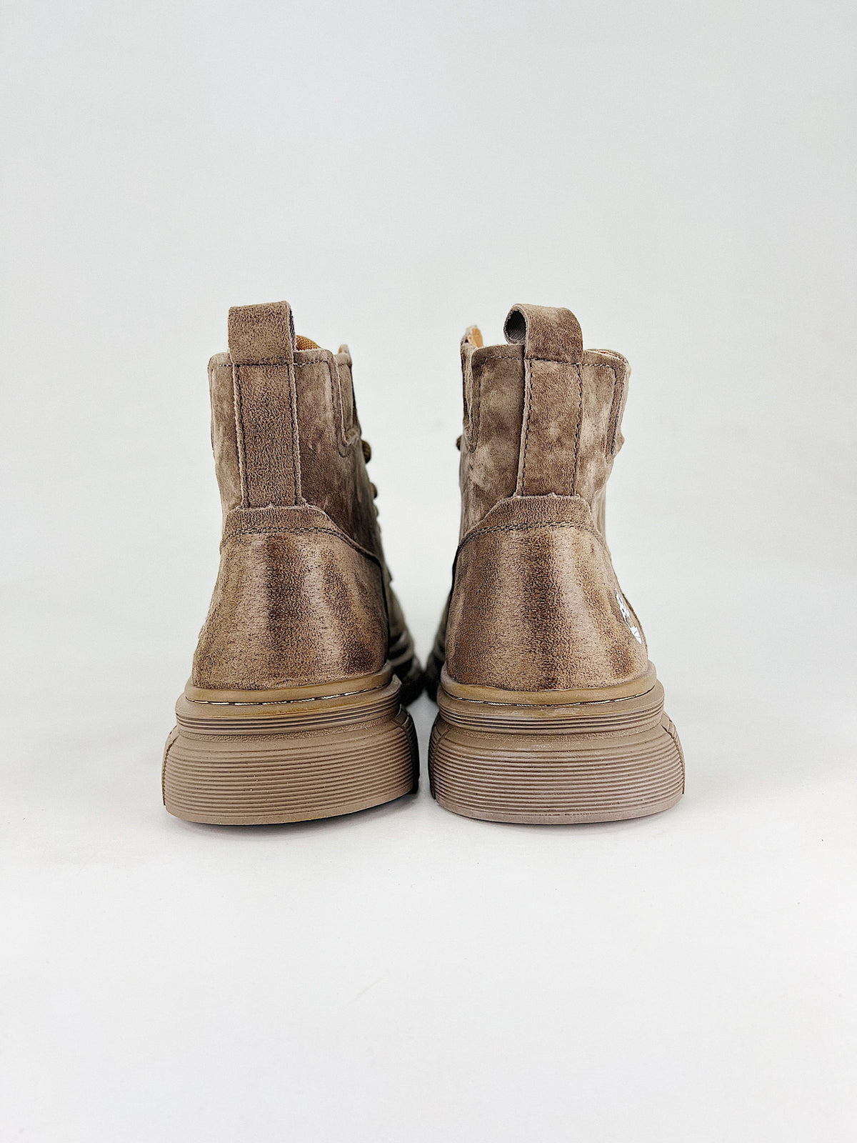 Timberland Distressed Chukka Boots