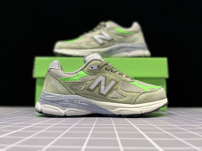 New Balance 990