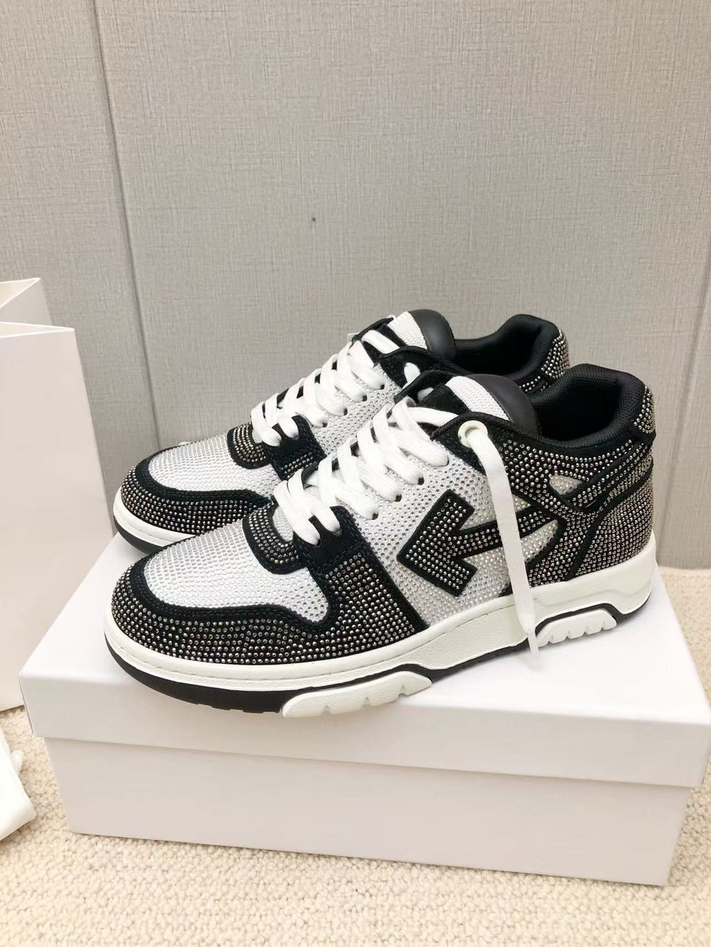 Off-White™ Out Of Office Diamond