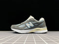 New Balance 990