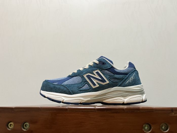 New Balance 990