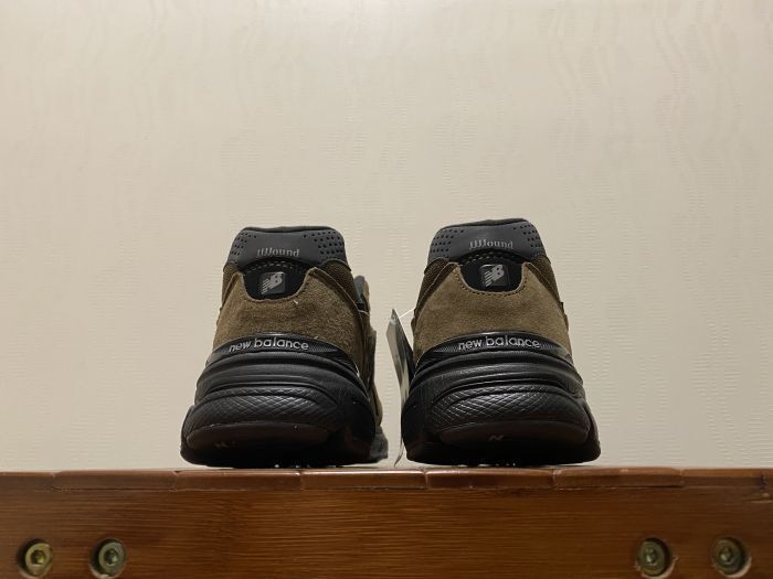 New Balance 990