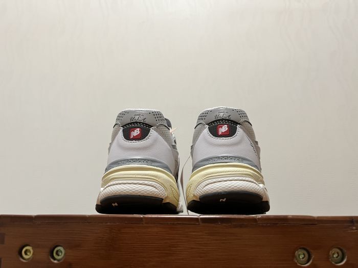 New Balance 990