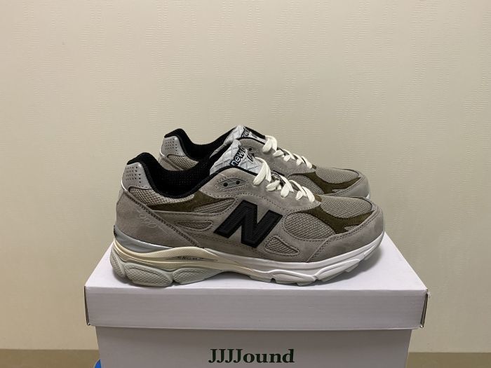 New Balance 990