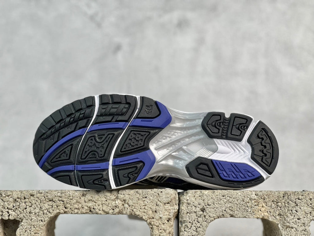 ASICS GEL-Kayano 14