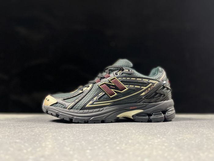 New Balance 1906R