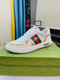 Zapatillas Gucci con relieve GG