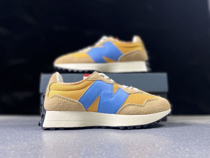 New Balance 327