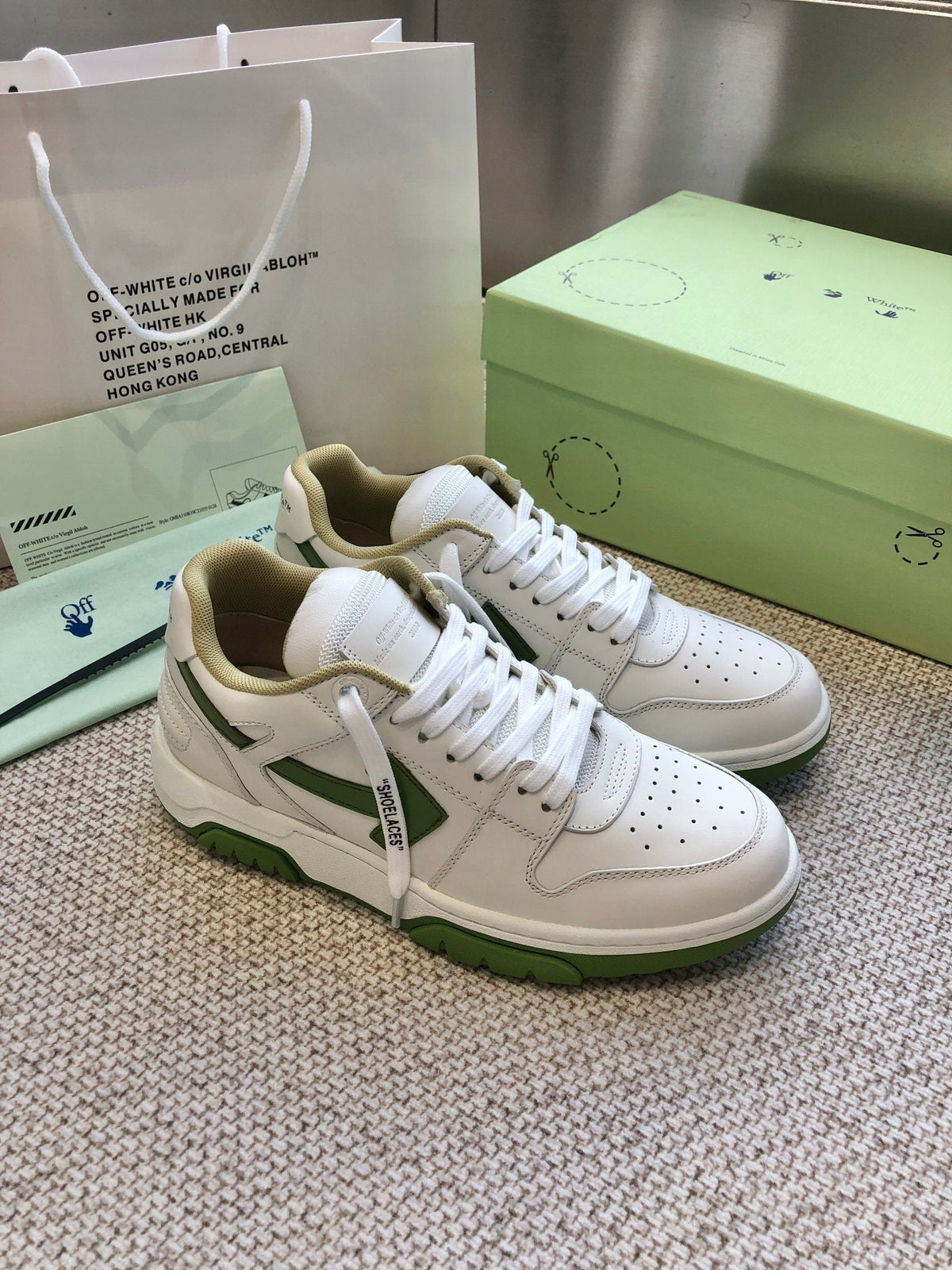 OFF-White Out Of Office