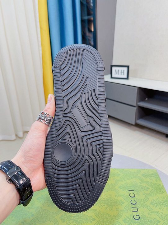 Gucci GG Low-Top Sneakers