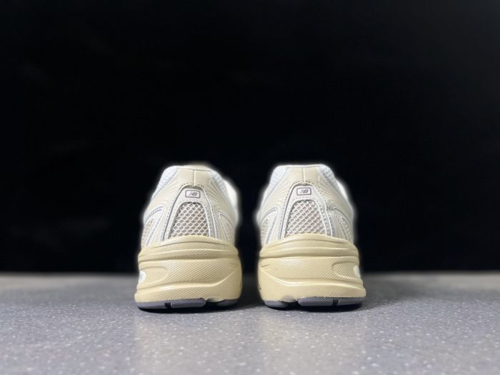 New Balance 740