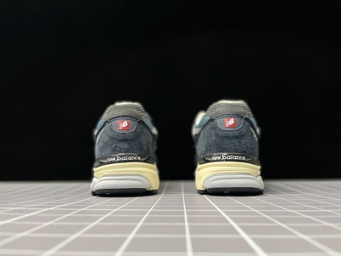 New Balance 990
