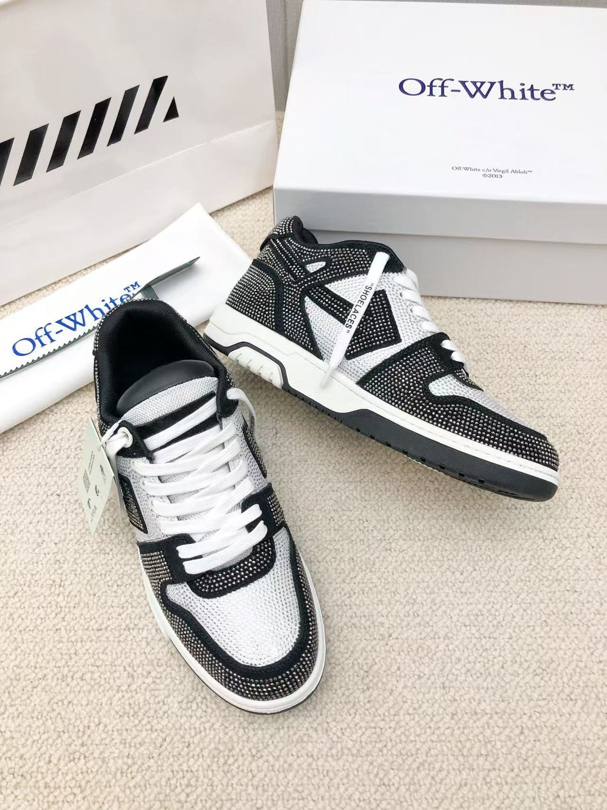 Off-White™ Out Of Office Diamond