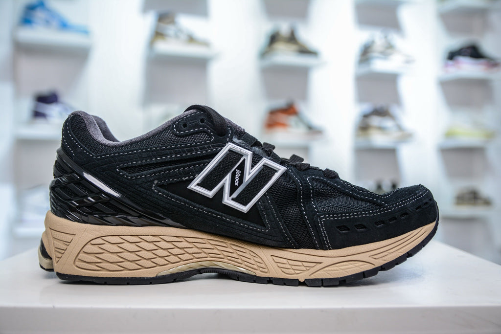 New Balance 1906R
