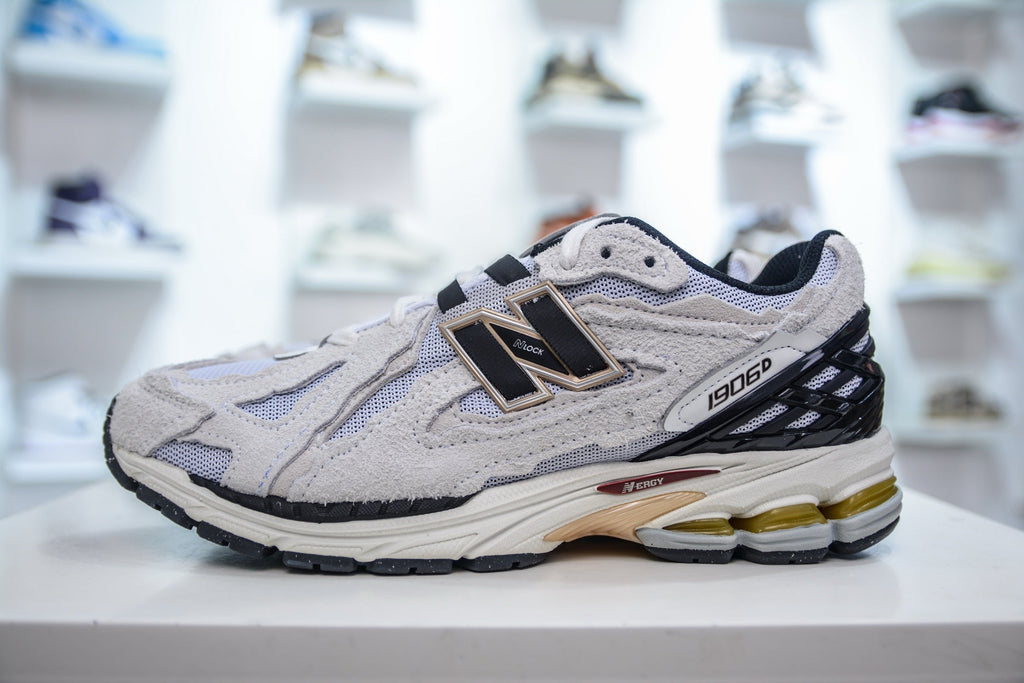 New Balance 1906R