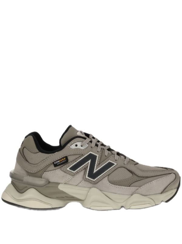 New Balance 9060 Marrón Negro